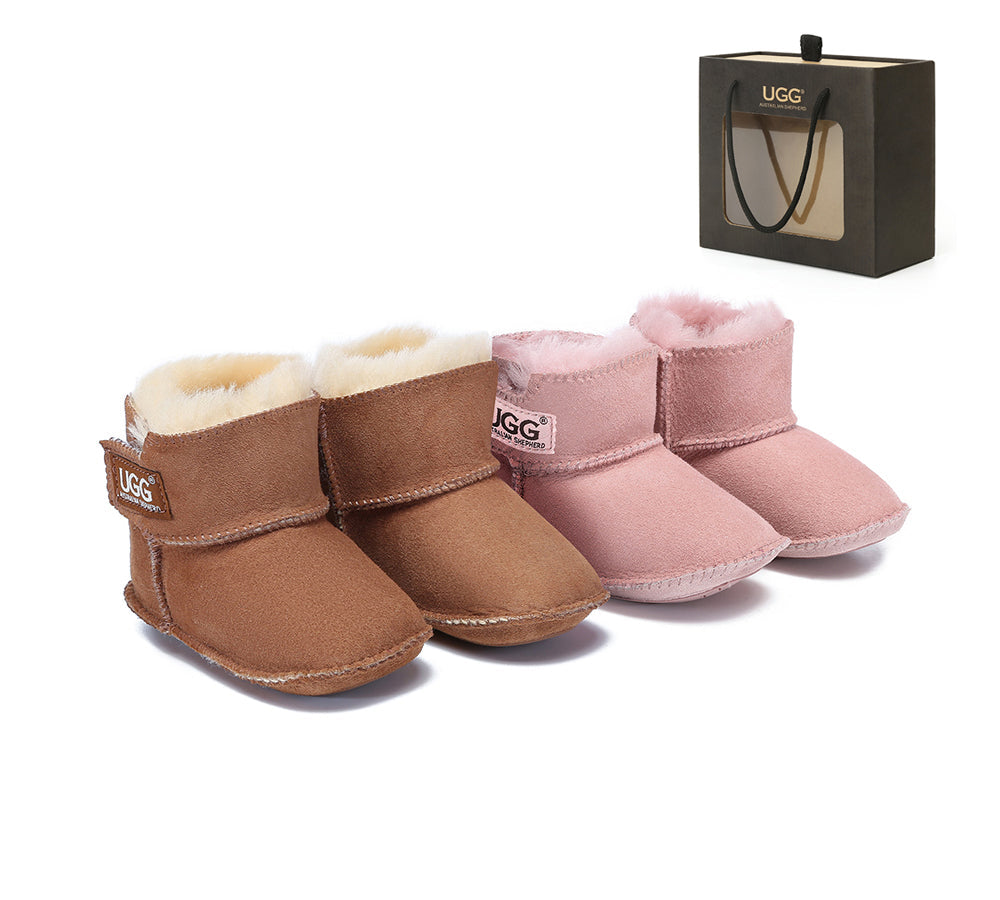 AUSTRALIAN SHEPHERD® UGG Australian Sheepskin Baby Bootie Gift Set Eliana